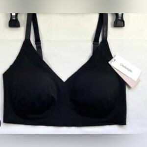 Calvin Klein Black Women’s Triangle Convertible Bra Strap size xs